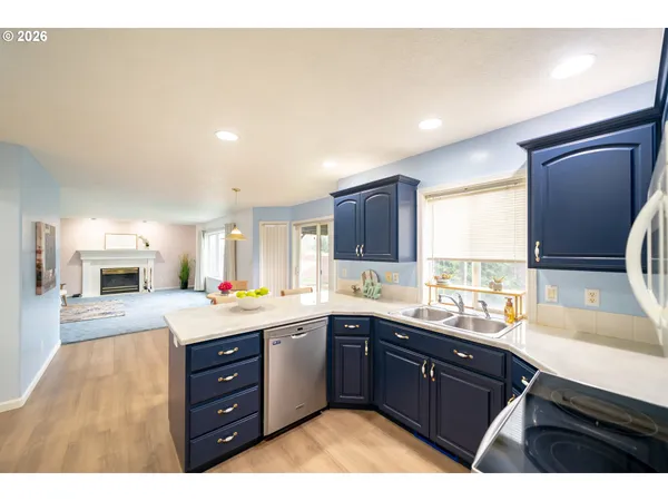 $609,000 | 312 Southwest Cascade Meadow Drive, Sublimity, OR 97385