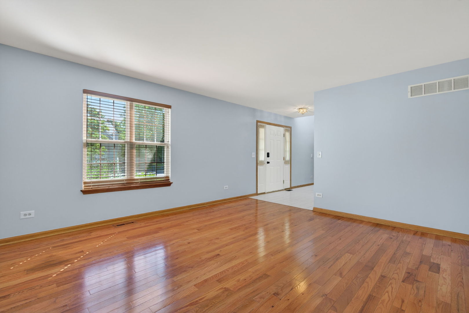 130 Fairfield Drive Romeoville, IL 60446 - Photo 4 of 44