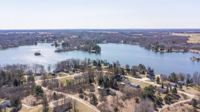$202,500 | 9488 Miramichi Drive, Evart, MI 49631