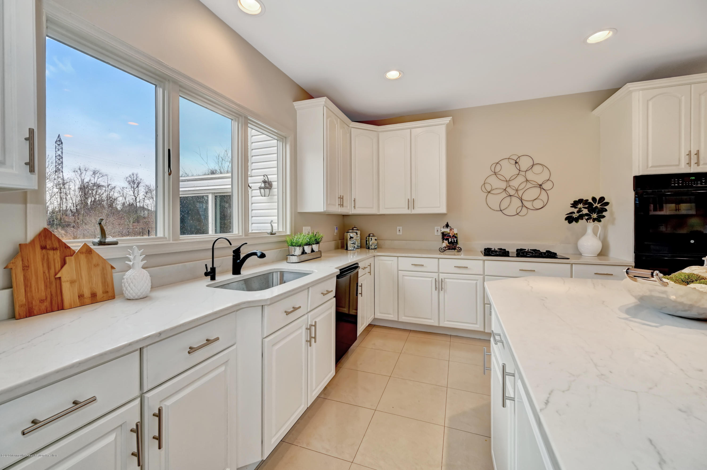 315 Mockingbird Lane Morganville, NJ 07751 - Photo 20 of 36 12-Kitchen