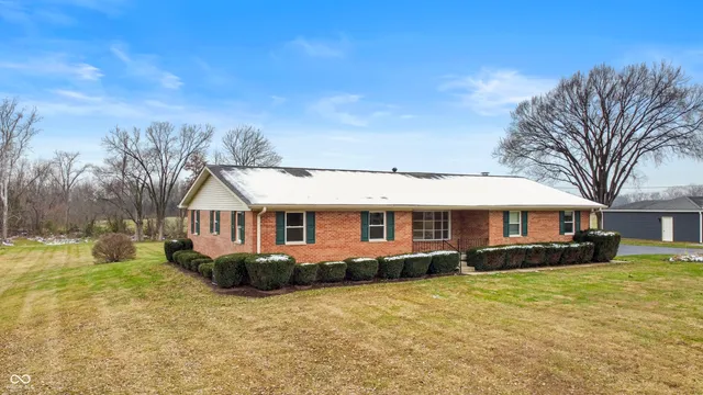 $419,900 | 11775 State Highway 7, Elizabethtown, IN 47232