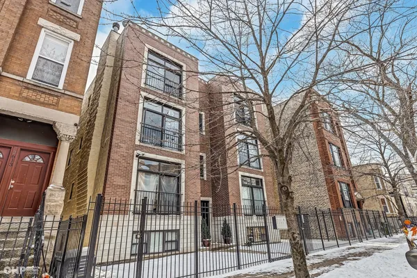 $3,550 | 2617 West Evergreen Avenue, Unit 1E, Chicago, IL 60622