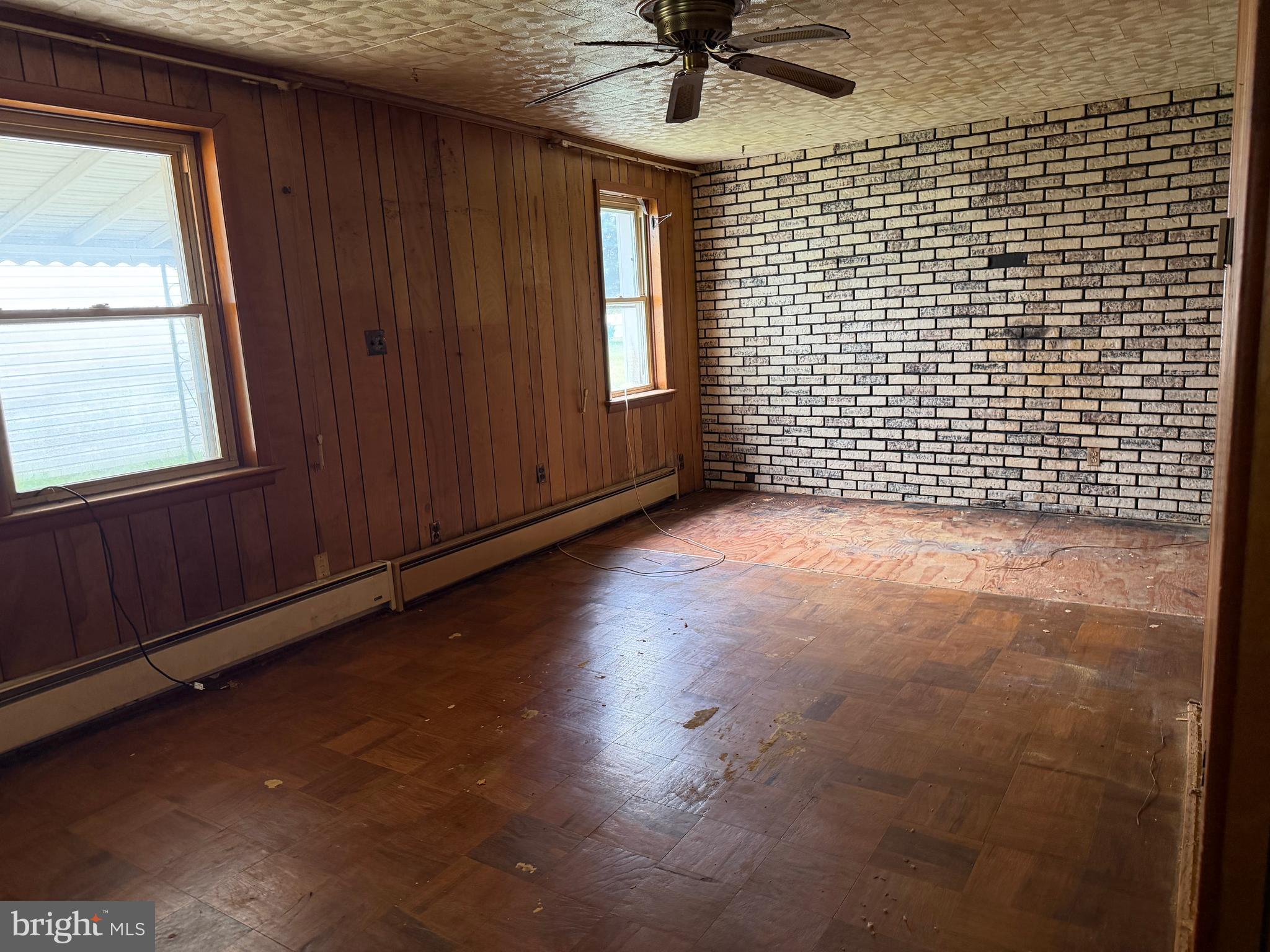 2023 Tred Avon Road Baltimore, MD 21221 - Photo 4 of 22