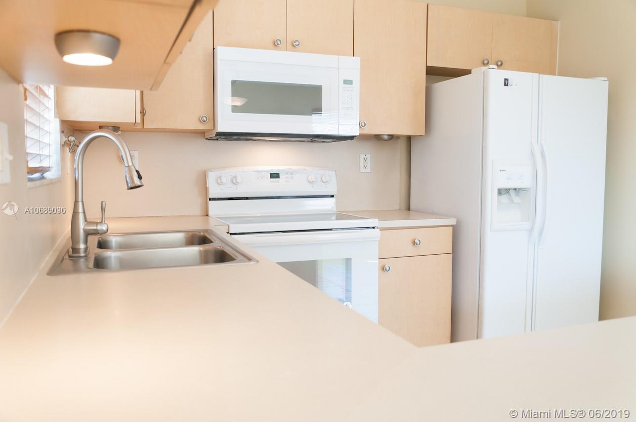12601 Southwest 223rd Street Miami, FL 33170 - Photo 7 of 34
