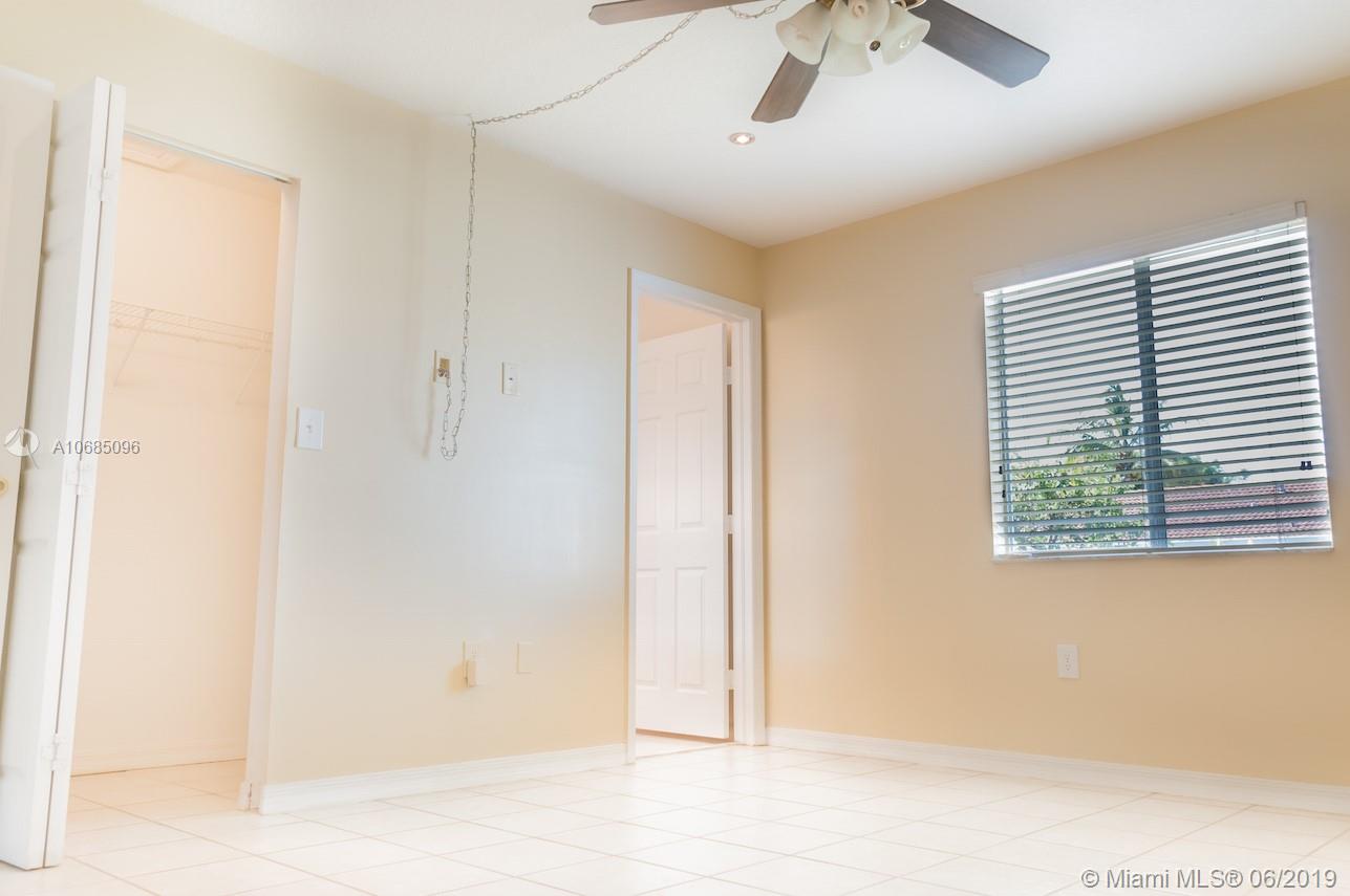 12601 Southwest 223rd Street Miami, FL 33170 - Photo 9 of 34