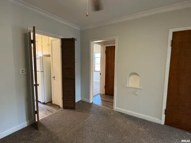 $925 | 405 West Columbia Avenue, Unit 6, Davenport, IA 52803