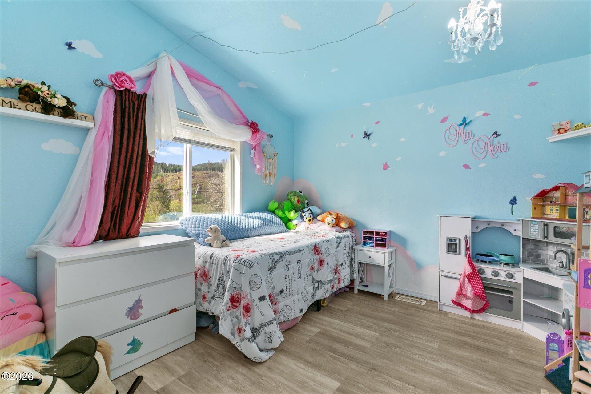 17 North Deer Valley Road Otis, OR 97368 - Photo 17 of 42 room 3