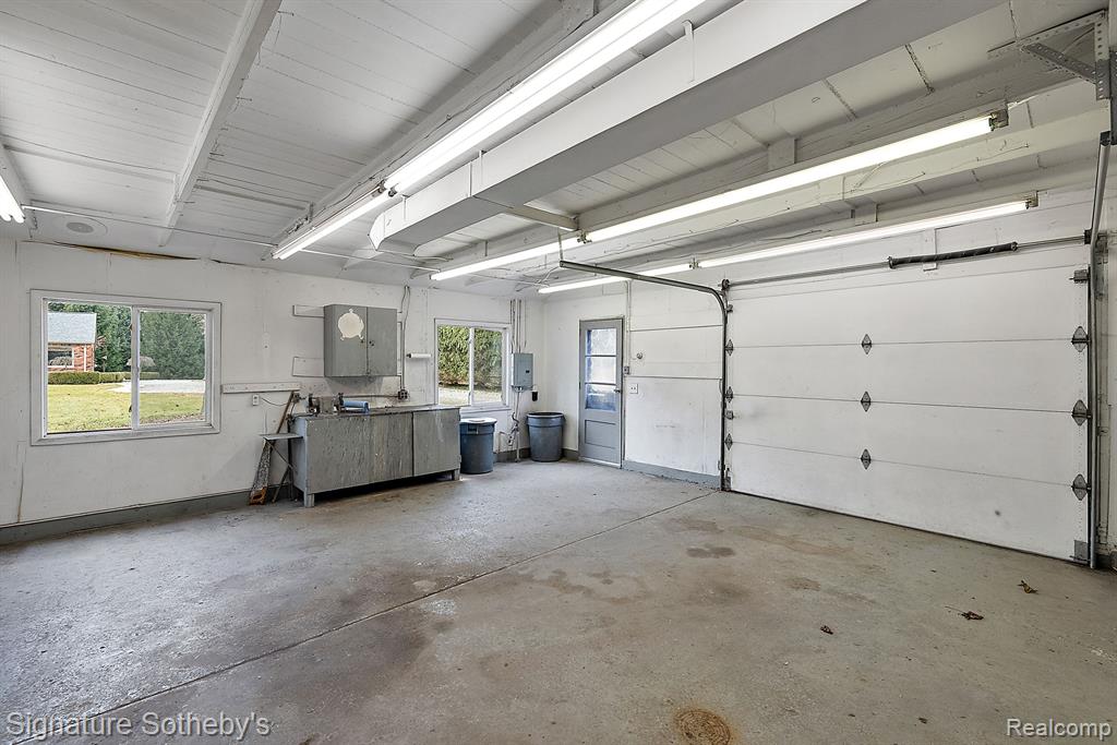 2095 North Rochester Road Oakland, MI 48363 - Photo 33 of 43 Gallery Image 33