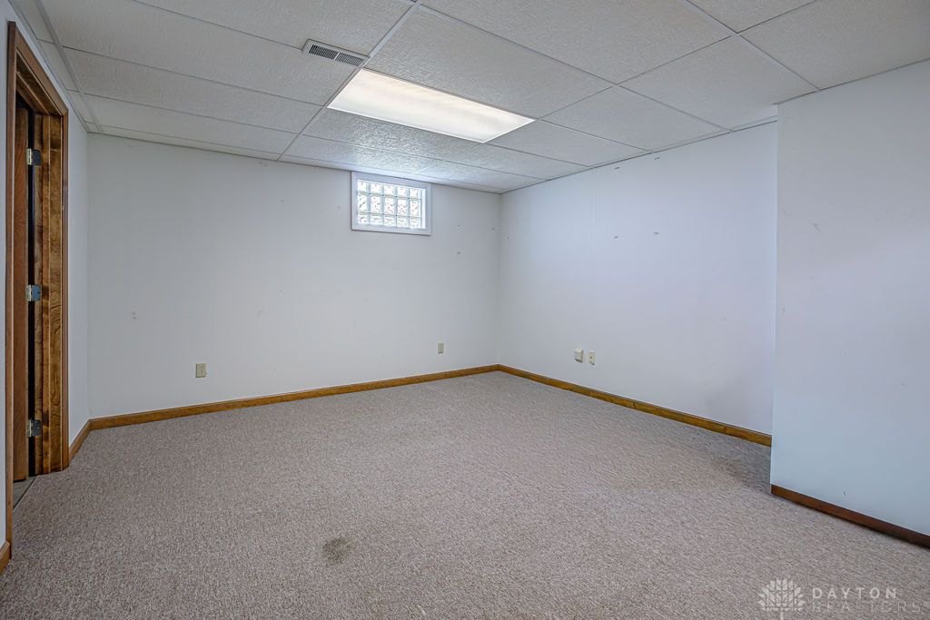 5740 Hendrickson Road Franklin, OH 45005 - Photo 35 of 51 Gallery Image 35