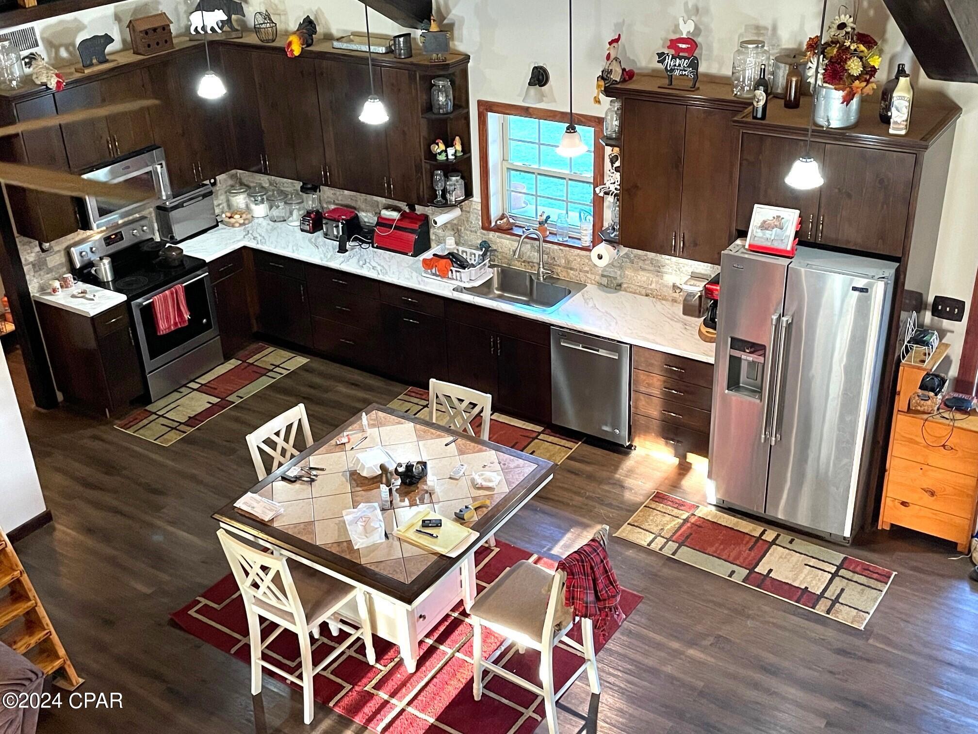 6665 Raylene Road Grand Ridge, FL 32442 - Photo 21 of 98 Gallery Image 21