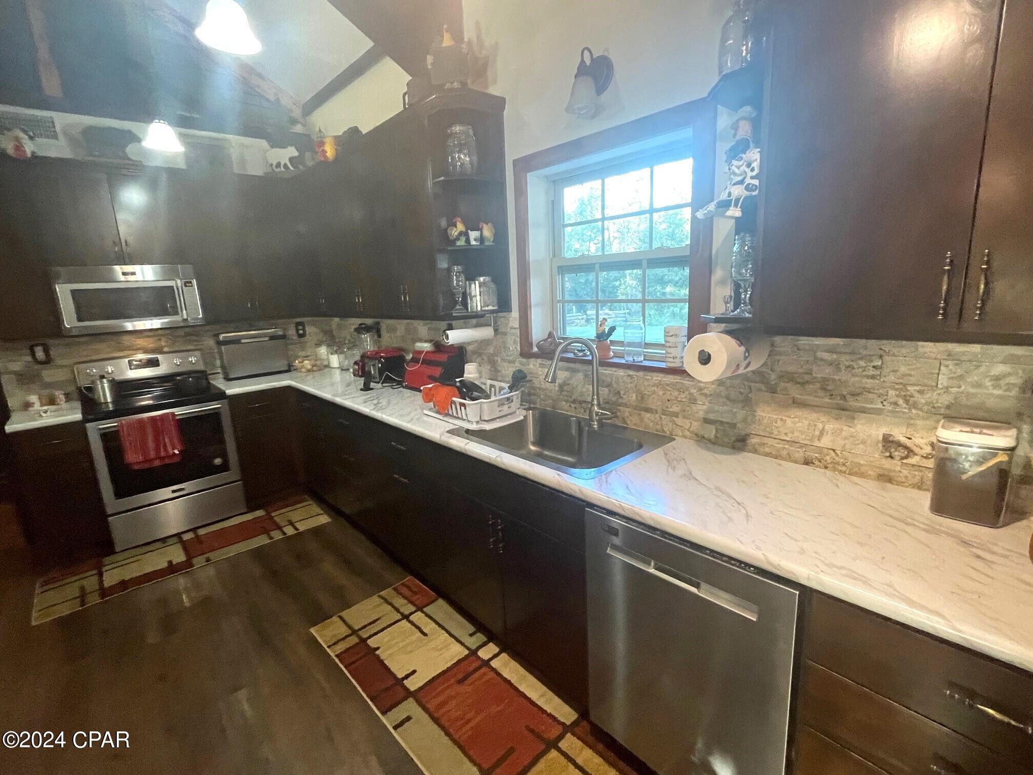 6665 Raylene Road Grand Ridge, FL 32442 - Photo 22 of 98 Gallery Image 22