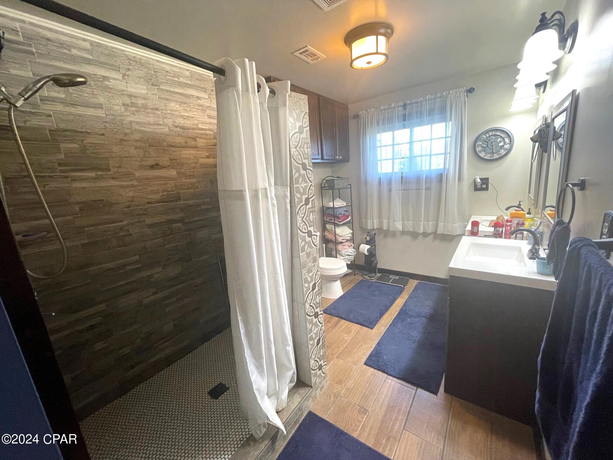 6665 Raylene Road Grand Ridge, FL 32442 - Photo 28 of 98 Gallery Image 28