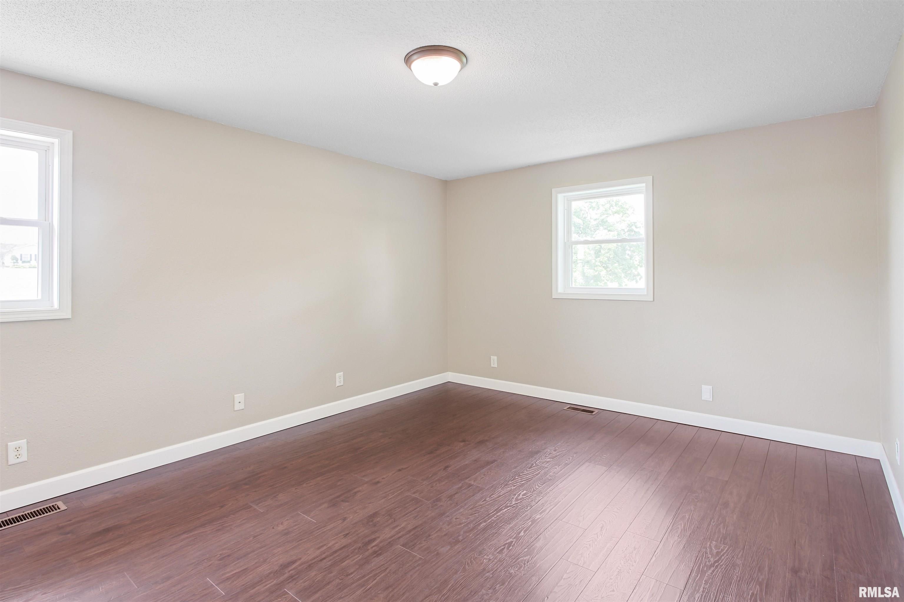 1560 Lick Creek Road Anna, IL 62906 - Photo 16 of 29