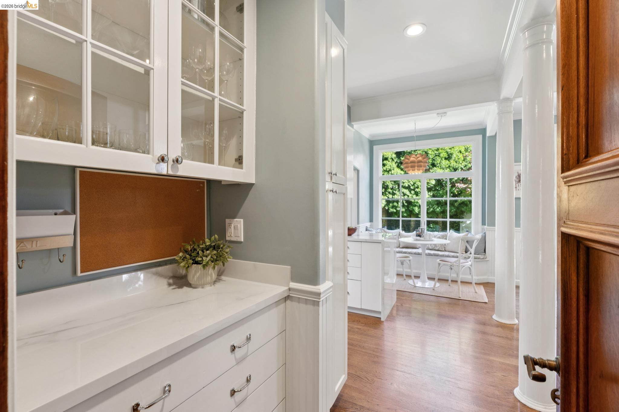 901 Paramount Road Oakland, CA 94610 - Photo 17 of 61