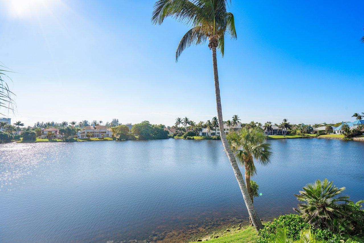 169 Apollo Circle Jupiter, FL 33477 - Photo 45 of 54 044-169ApolloCircle-Jupiter-FL-33477-SMA