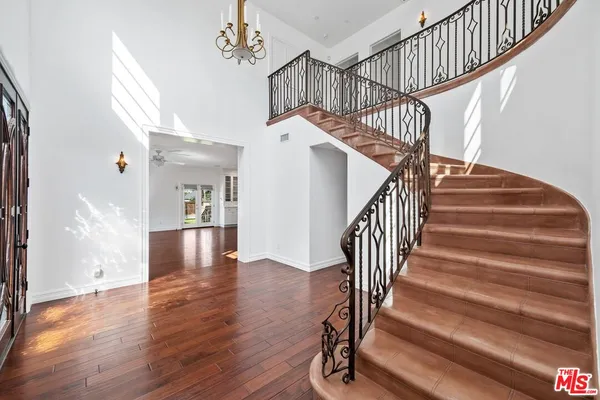 $18,000 | 438 Lincoln Boulevard, Santa Monica, CA 90402