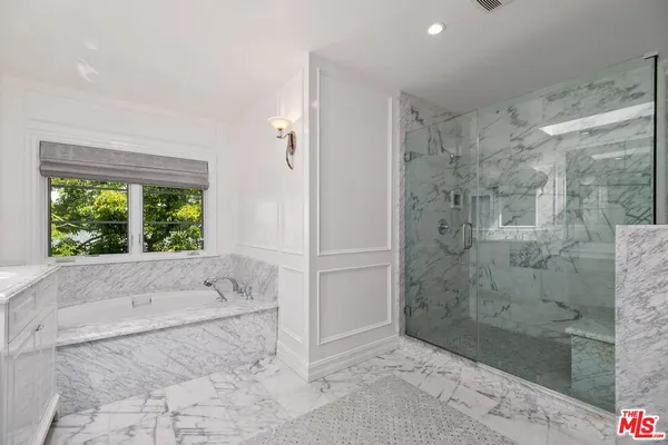 $18,000 | 438 Lincoln Boulevard, Santa Monica, CA 90402