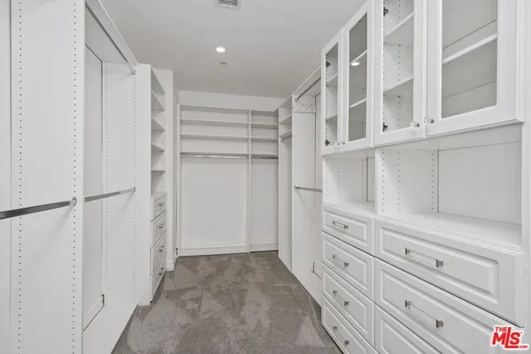 $18,000 | 438 Lincoln Boulevard, Santa Monica, CA 90402