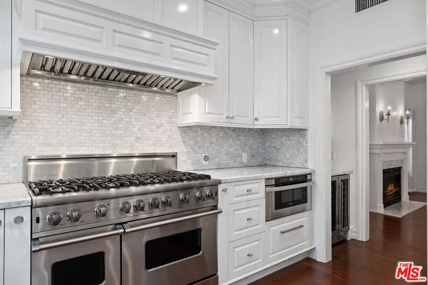 $18,000 | 438 Lincoln Boulevard, Santa Monica, CA 90402