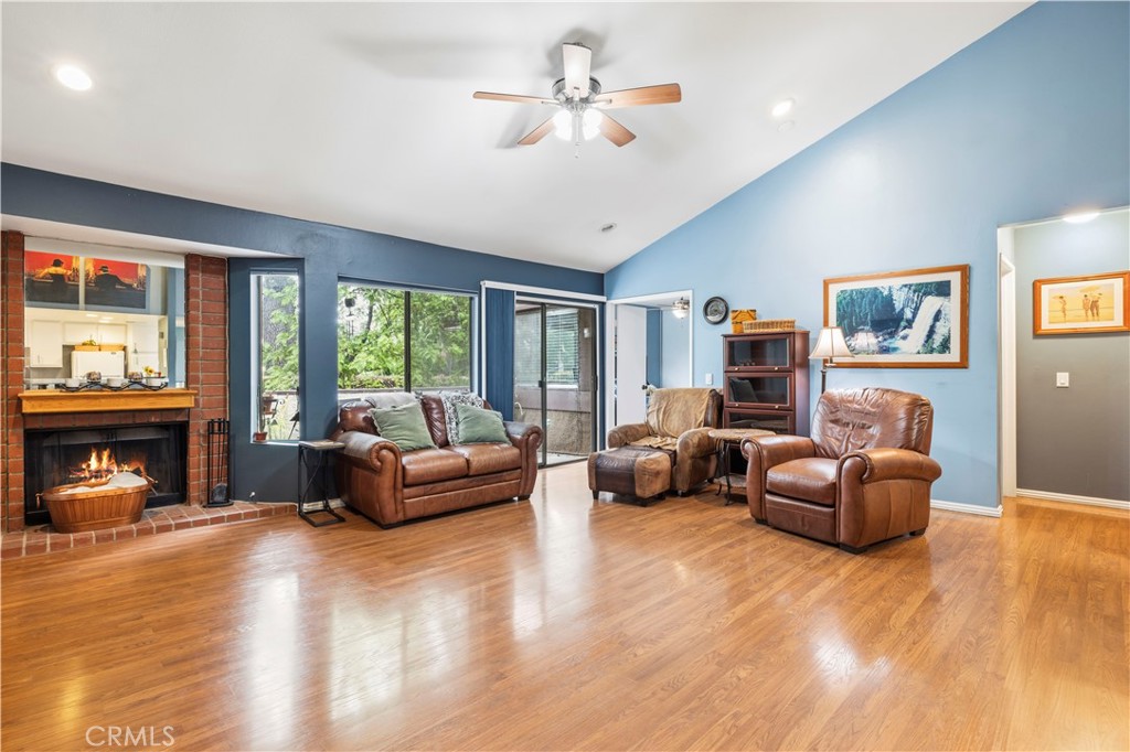 24835 Apple Street, Unit F Newhall, CA 91321 - Photo 9 of 39
