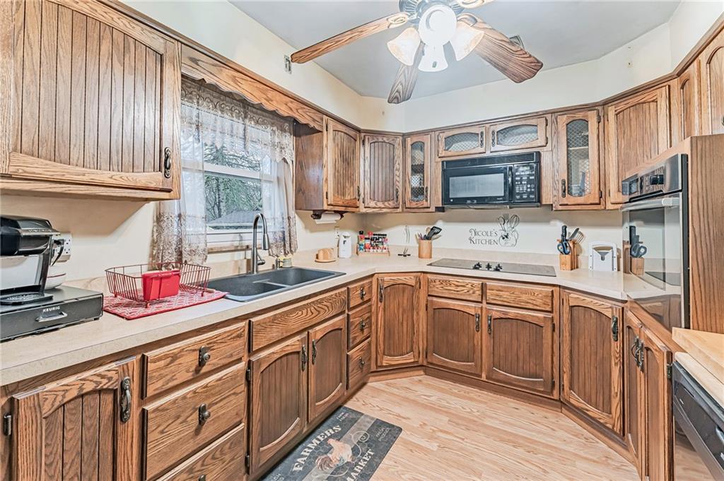 3965 Ridge Road Natrona Heights, PA 15065 - Photo 6 of 24 Gallery Image 6