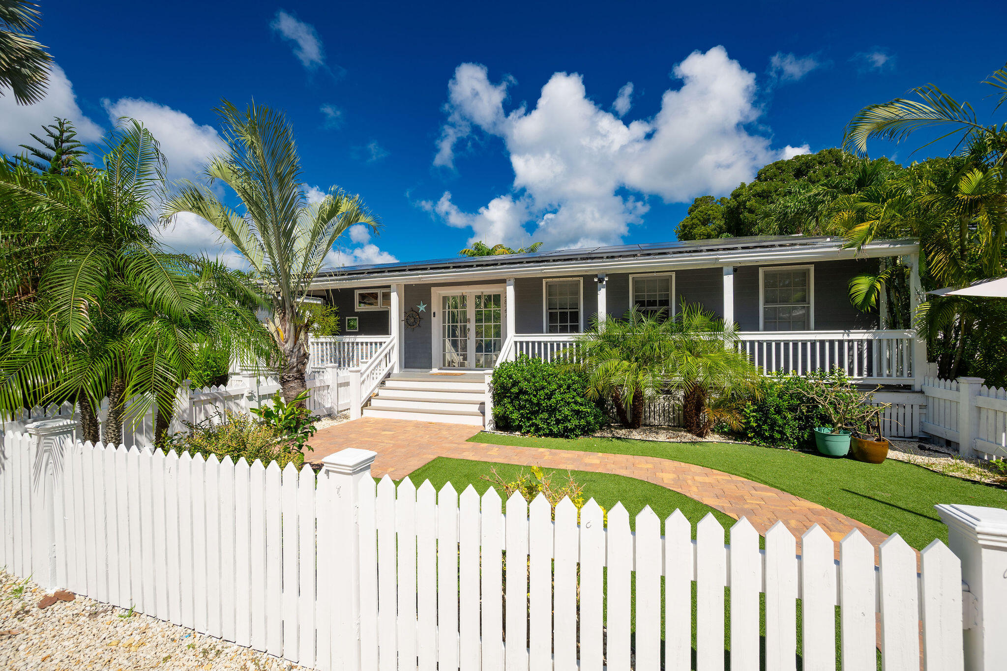 2827 Staples Avenue Key West, FL 33040 - Photo 3 of 50 NDP_8957