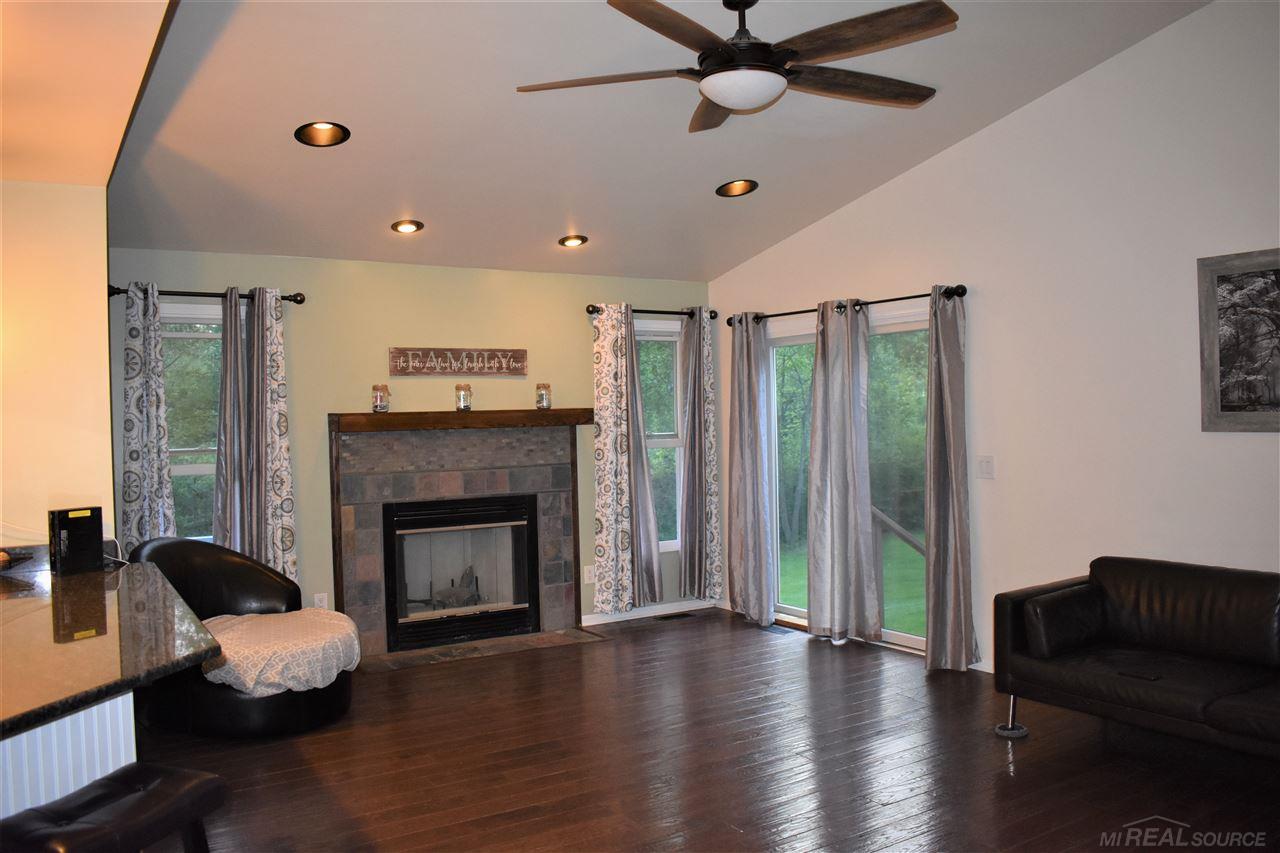 3924 Gregory Road Lake Orion, MI 48359 - Photo 15 of 45