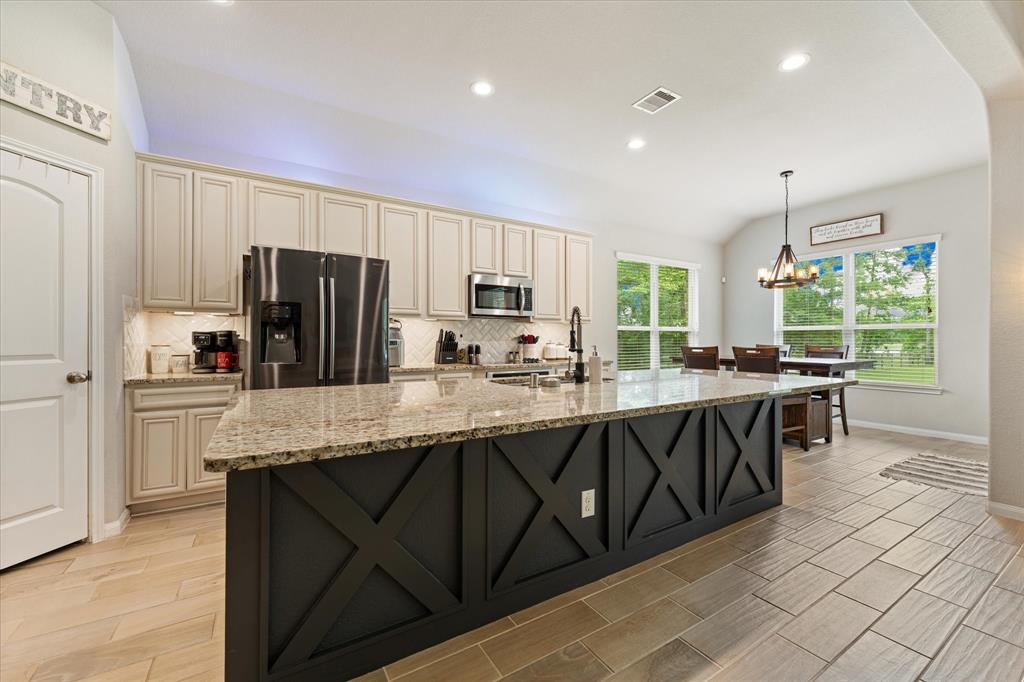 4626 Axis Trail Conroe, TX 77303 - Photo 7 of 34
