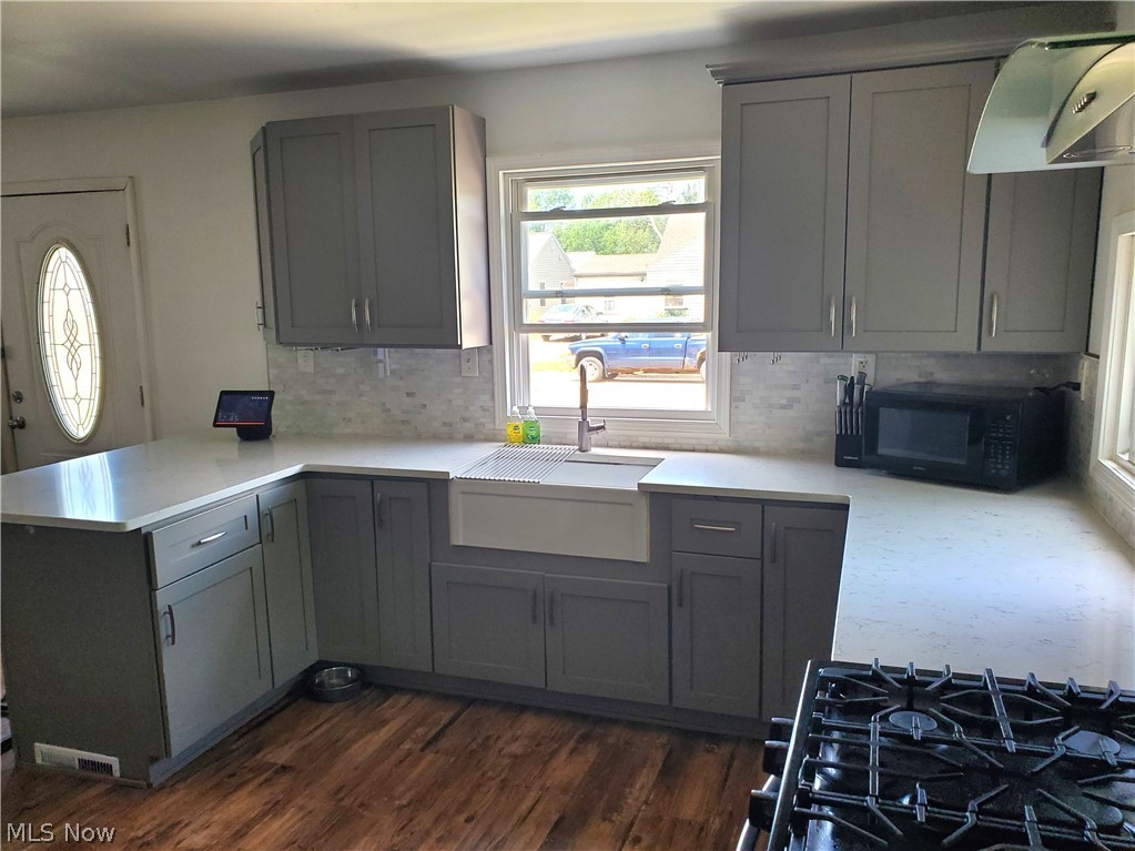 14435 Cleminshaw Road Cleveland, OH 44135 - Photo 2 of 14 Gallery Image 2