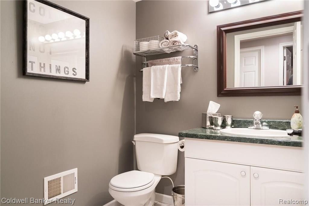 3724 Newcastle Drive Rochester Hills, MI 48306 - Photo 29 of 39