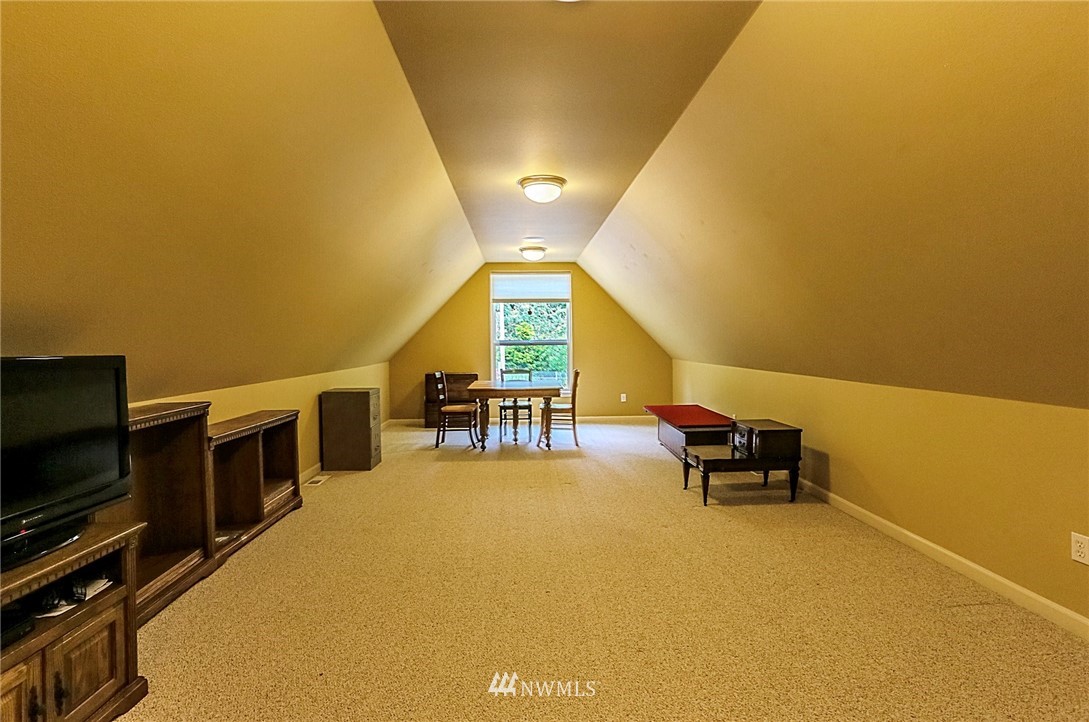 8280 Southeast Sedgwick Road Port Orchard, WA 98367 - Photo 23 of 25 Gallery Image 23
