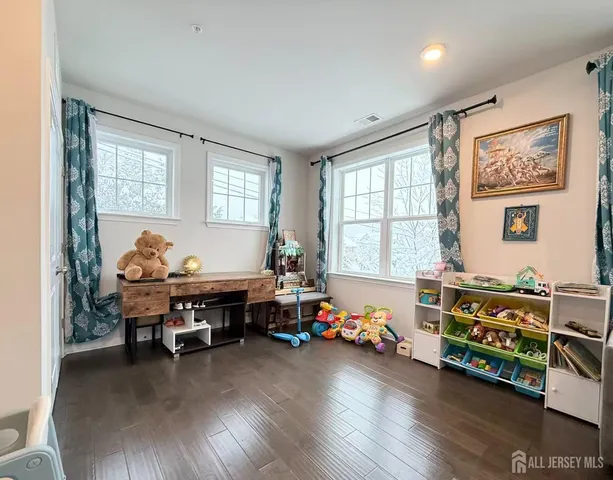 $4,000 | 102 Dickson Court, Highland Park, NJ 08904