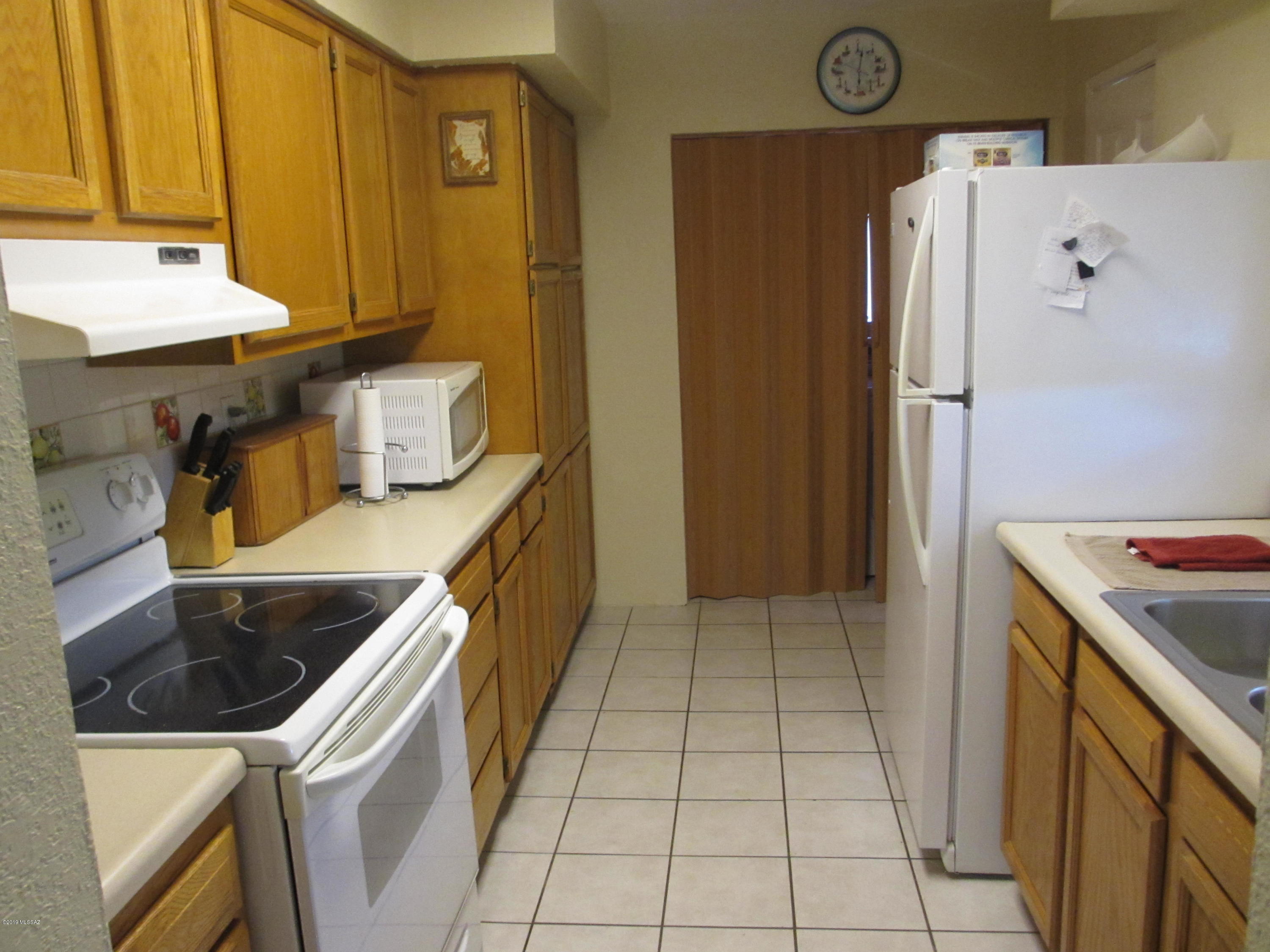 409 B Sykes Circle Rio Rico, AZ 85648 - Photo 8 of 26