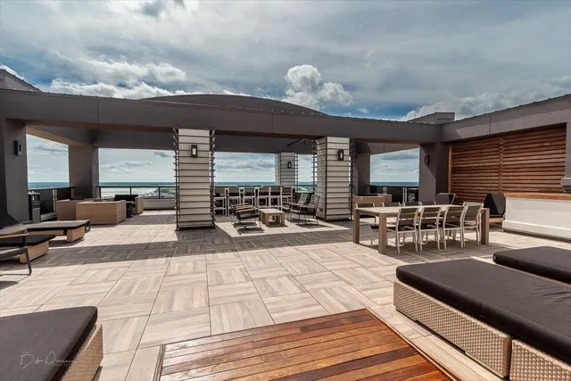 $575,000 | 717 Riverside Drive, Unit 1102, Memphis, TN 38103