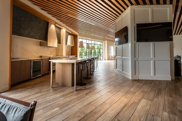 $575,000 | 717 Riverside Drive, Unit 1102, Memphis, TN 38103