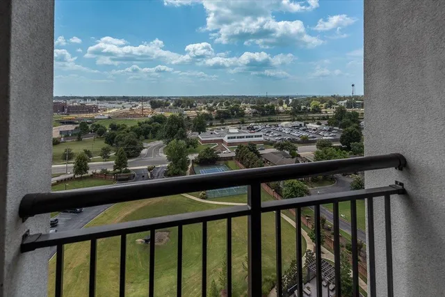 $575,000 | 717 Riverside Drive, Unit 1102, Memphis, TN 38103