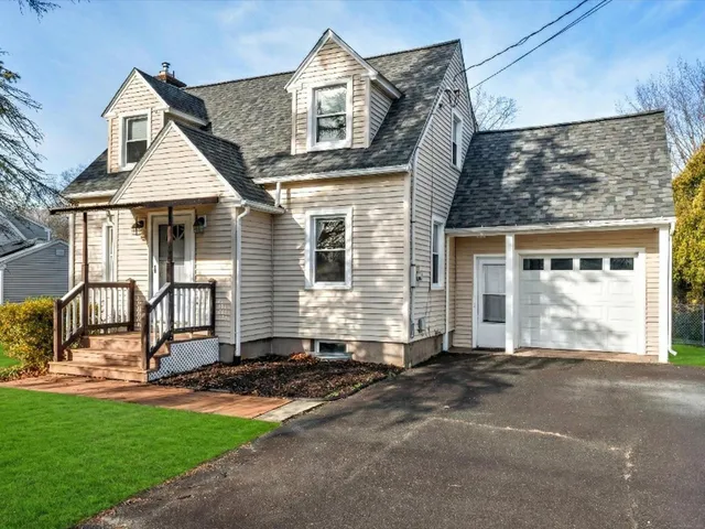 $314,900 | 237 Boston Road, Middletown, CT 06457