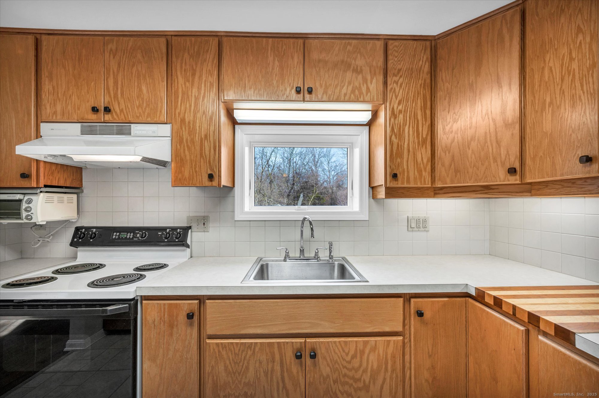 237 Boston Road Middletown, CT 06457 - Photo 14 of 32