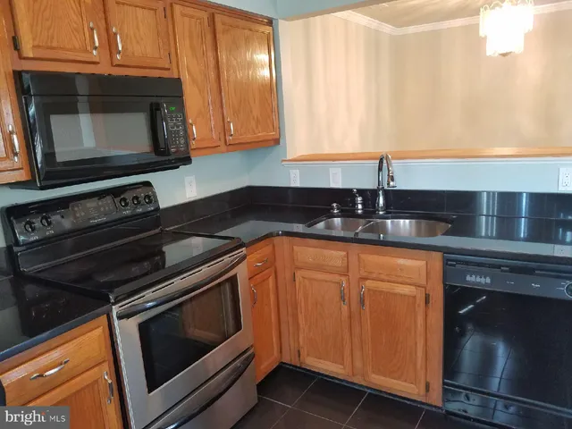 $1,895 | 9377 Scarlet Oak Drive, Manassas, VA 20110