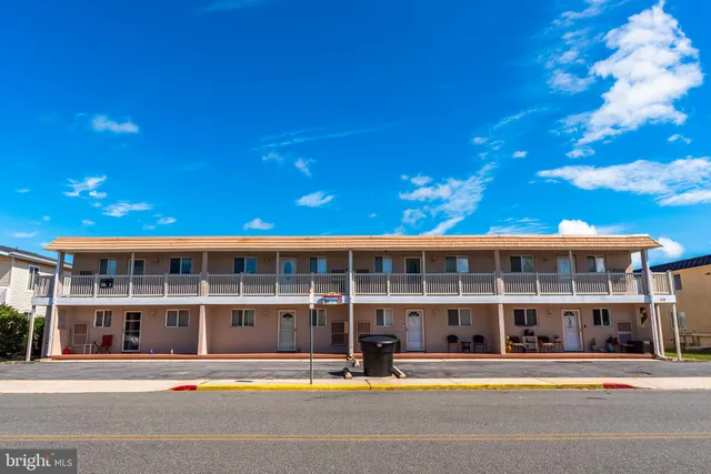 $345,000 | 128 Captains Quarters Road, Unit 201, Ocean City, MD 21842