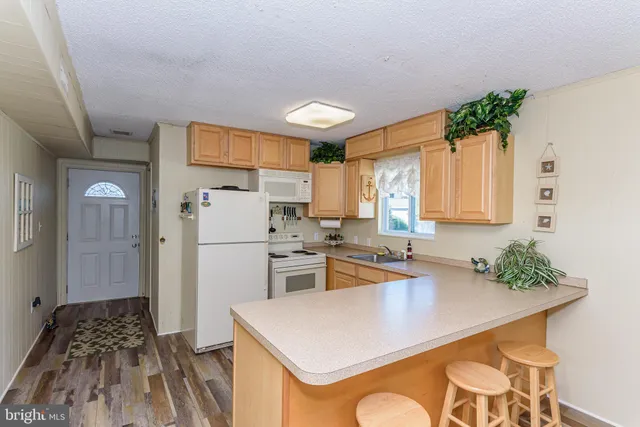$345,000 | 128 Captains Quarters Road, Unit 201, Ocean City, MD 21842