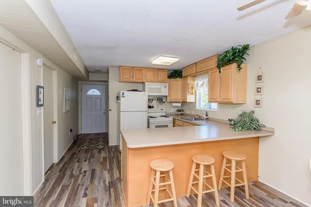 $345,000 | 128 Captains Quarters Road, Unit 201, Ocean City, MD 21842