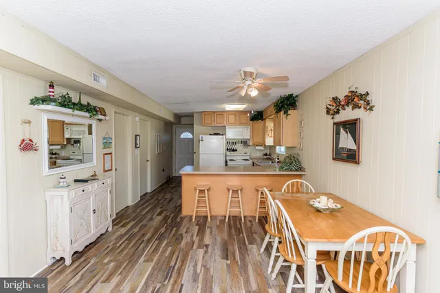 $345,000 | 128 Captains Quarters Road, Unit 201, Ocean City, MD 21842