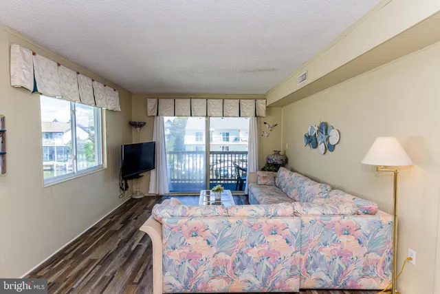 $345,000 | 128 Captains Quarters Road, Unit 201, Ocean City, MD 21842
