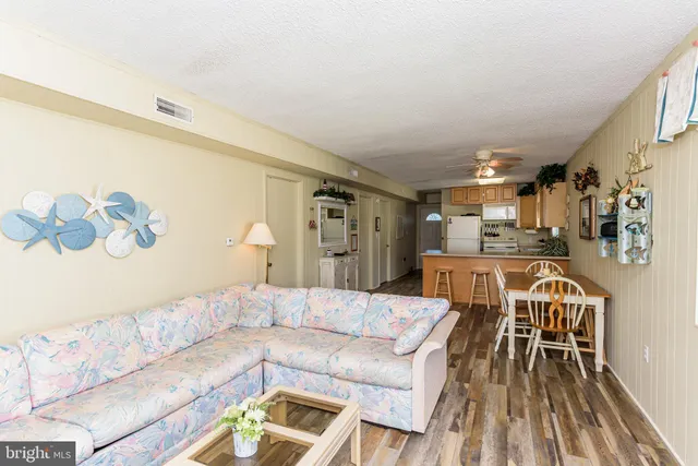 $345,000 | 128 Captains Quarters Road, Unit 201, Ocean City, MD 21842