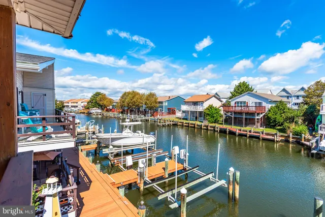 $345,000 | 128 Captains Quarters Road, Unit 201, Ocean City, MD 21842