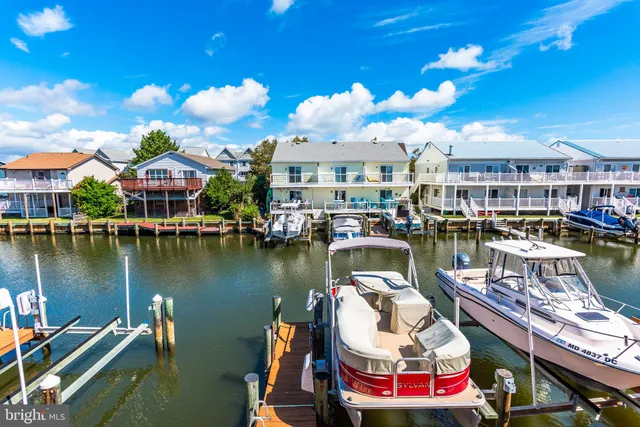 $345,000 | 128 Captains Quarters Road, Unit 201, Ocean City, MD 21842