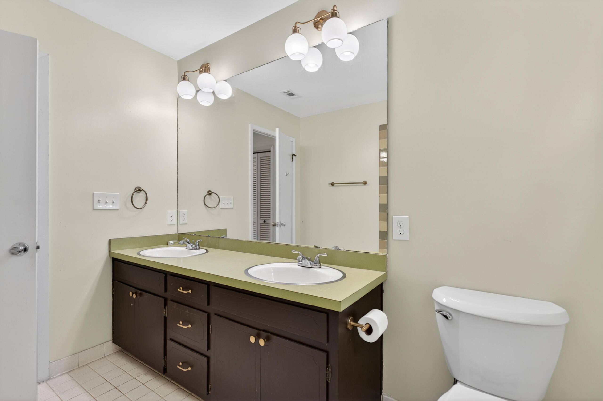 154 Country Club Road Shalimar, FL 32579 - Photo 35 of 39 034_152 Country Club-33