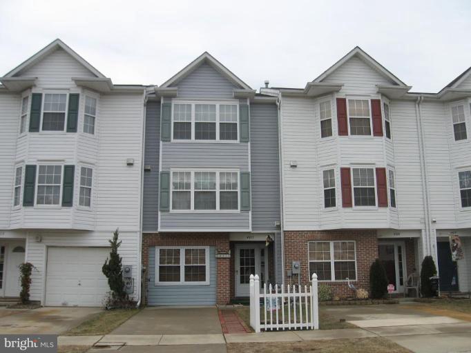 4011 Cutty Sark Road Middle River, MD 21220 - Photo 1 of 30 Exterior (Main)