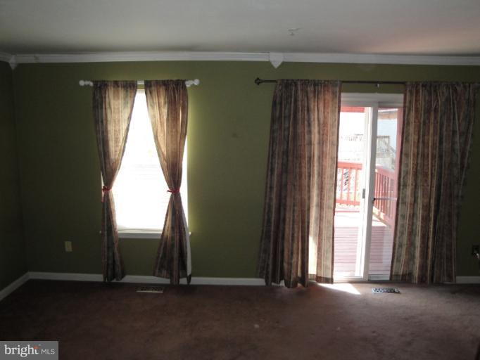 4011 Cutty Sark Road Middle River, MD 21220 - Photo 16 of 30 Living Room